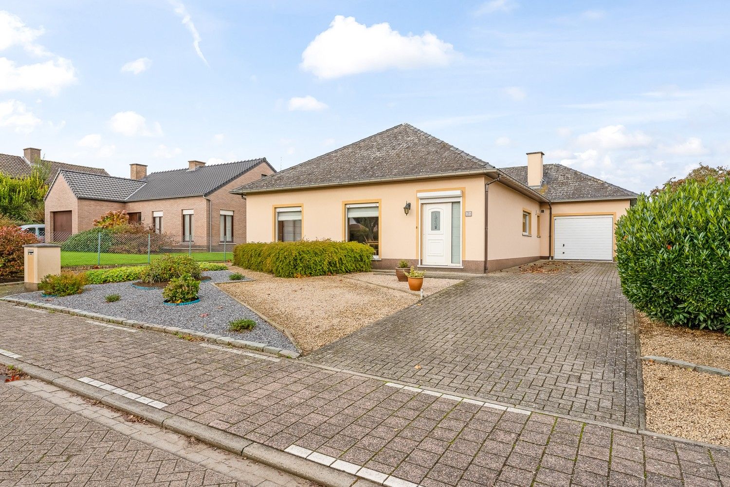 Woning met 2 slpkrs en ruime tuin op toplocatie foto {{pictureIndex}}
