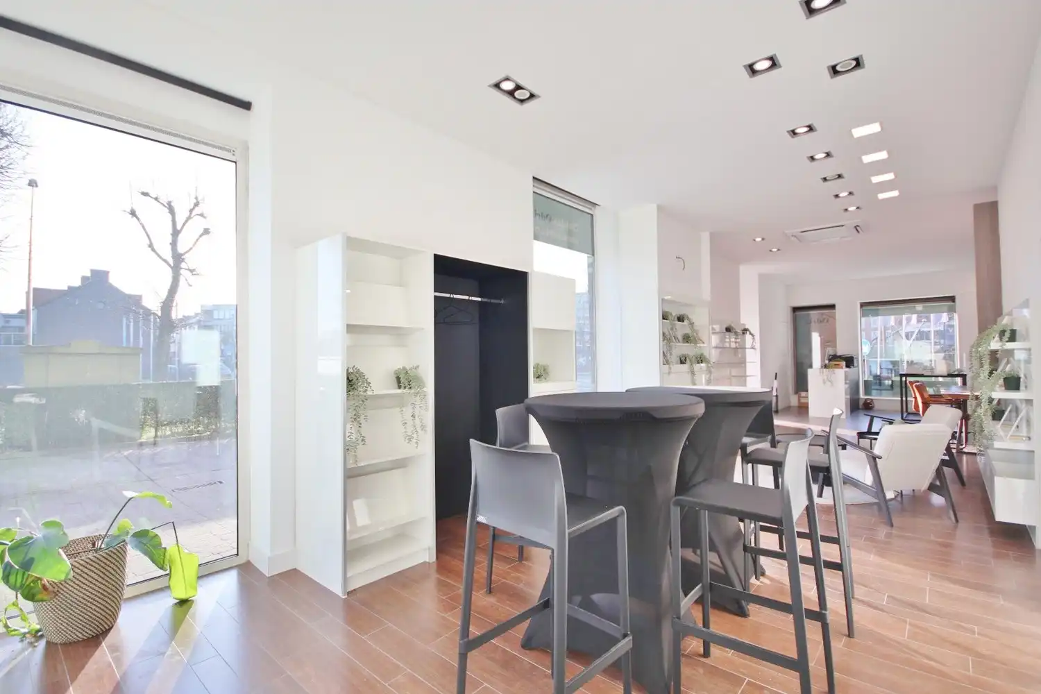 Mooie handelsruimte met veel potentieel foto 4