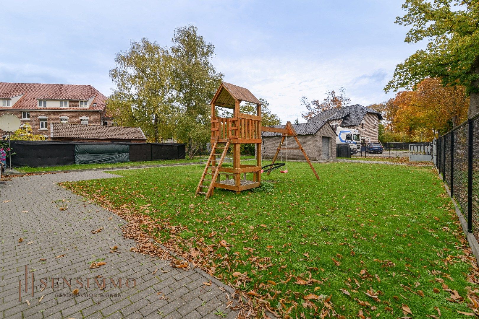 Halfopen woning met 3 slaapkamers en ruime tuin foto 16