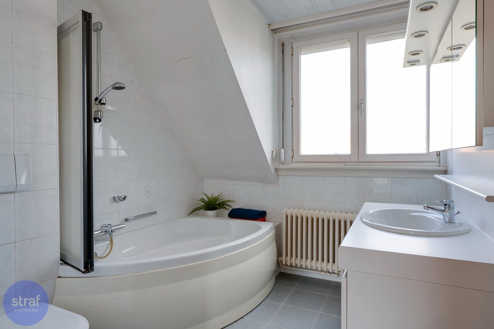 Moderne bel-etage met 3 slaapkamers op toplocatie foto 12