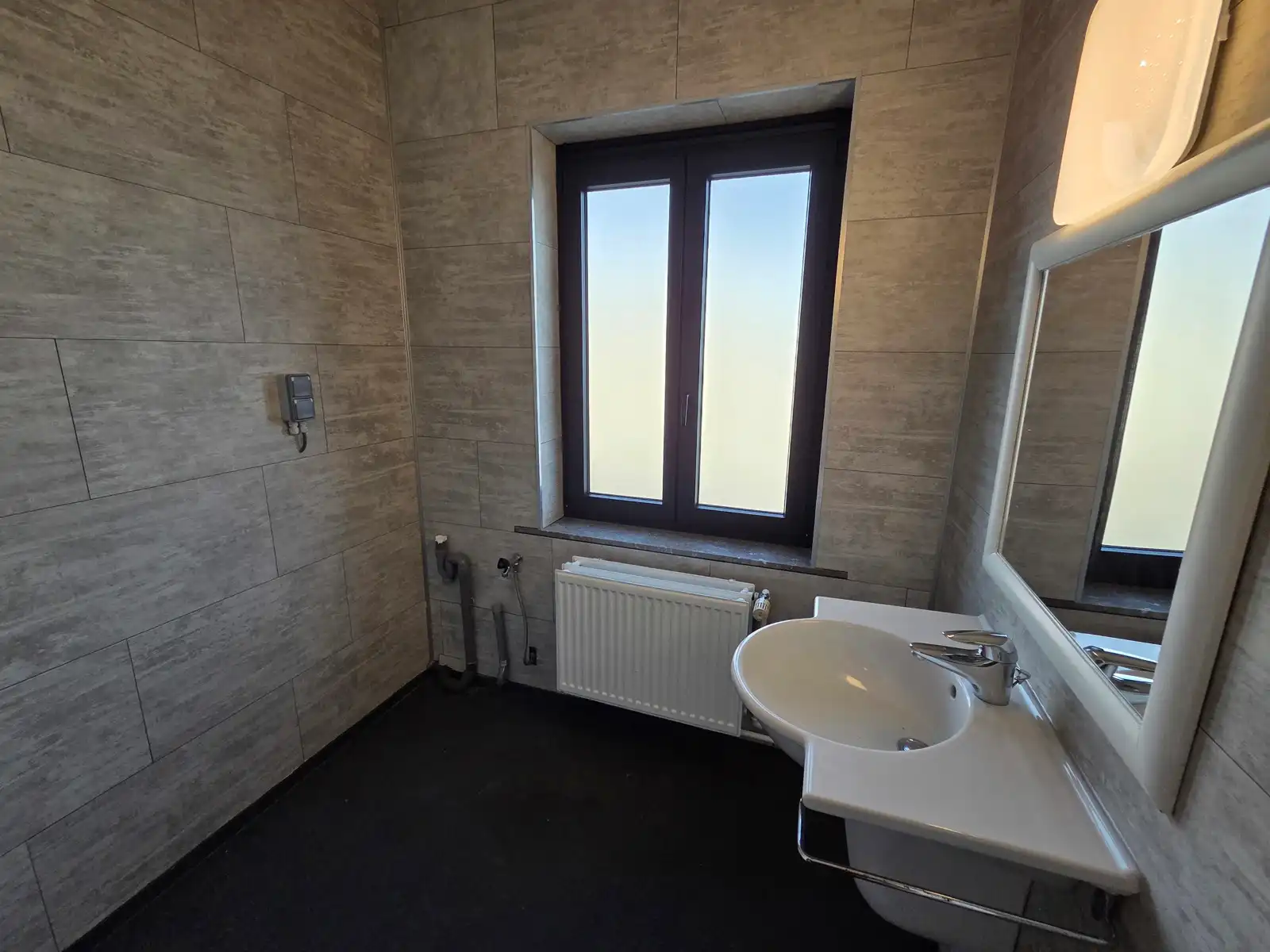 Ruime en charmante gezinswoning met drie slaapkamers foto 18