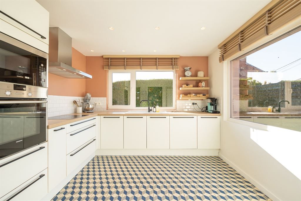 Stijlvol gerenoveerde woning met 3 slaapkamers foto 12