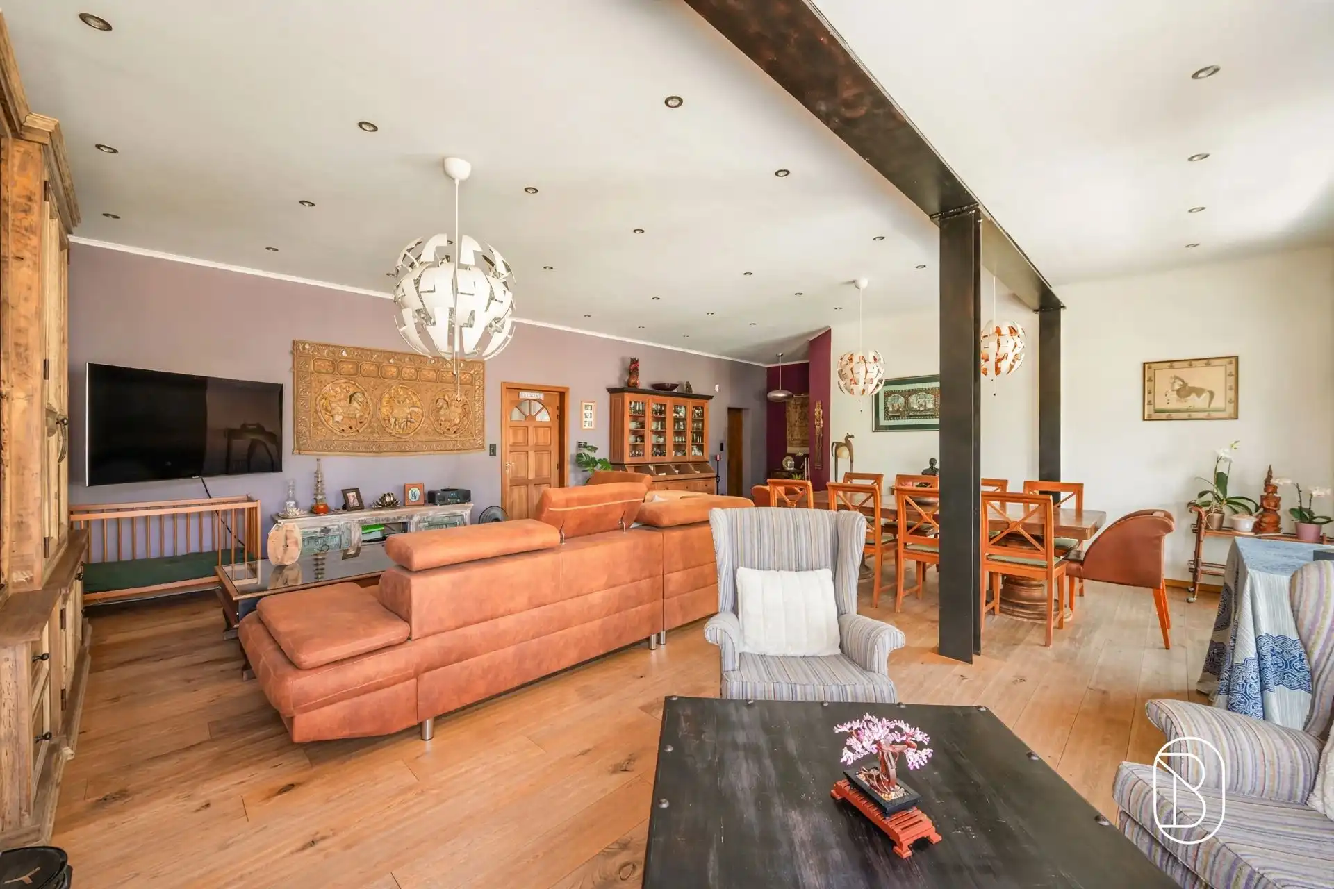 Ruime karakterwoning met 4 slk, grote tuin en charme. foto 16