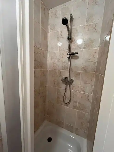 Gemeubelde studio vlak aan zee foto 10