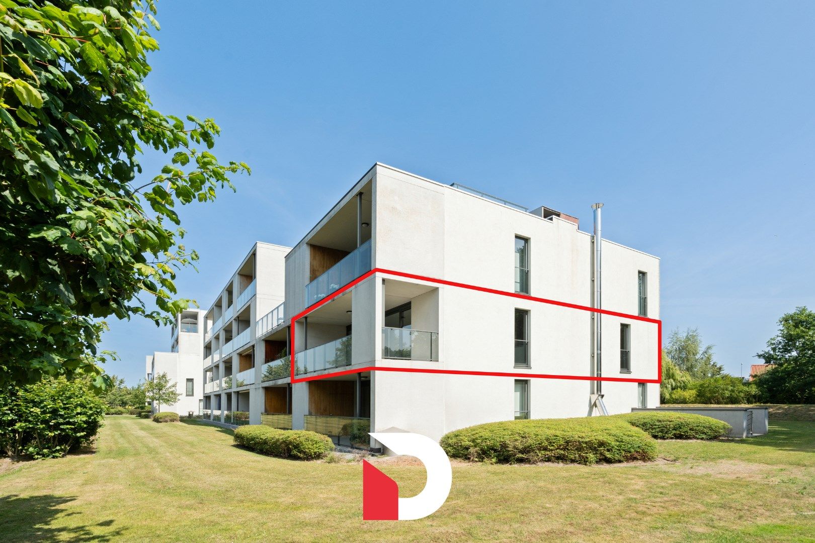 Schitterend appartement met 2slk'ers en ruim terras te Brugge. foto {{pictureIndex}}