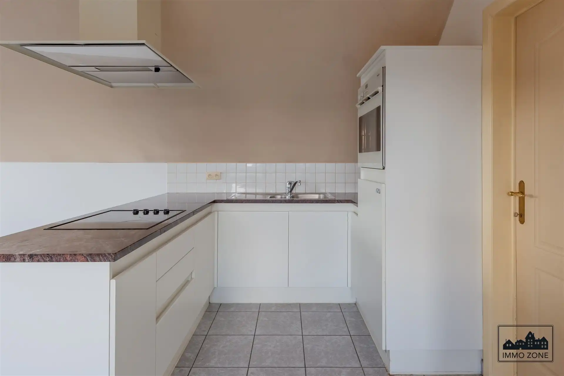 Top appartement centrum Laarne, met staanplaats! foto 5