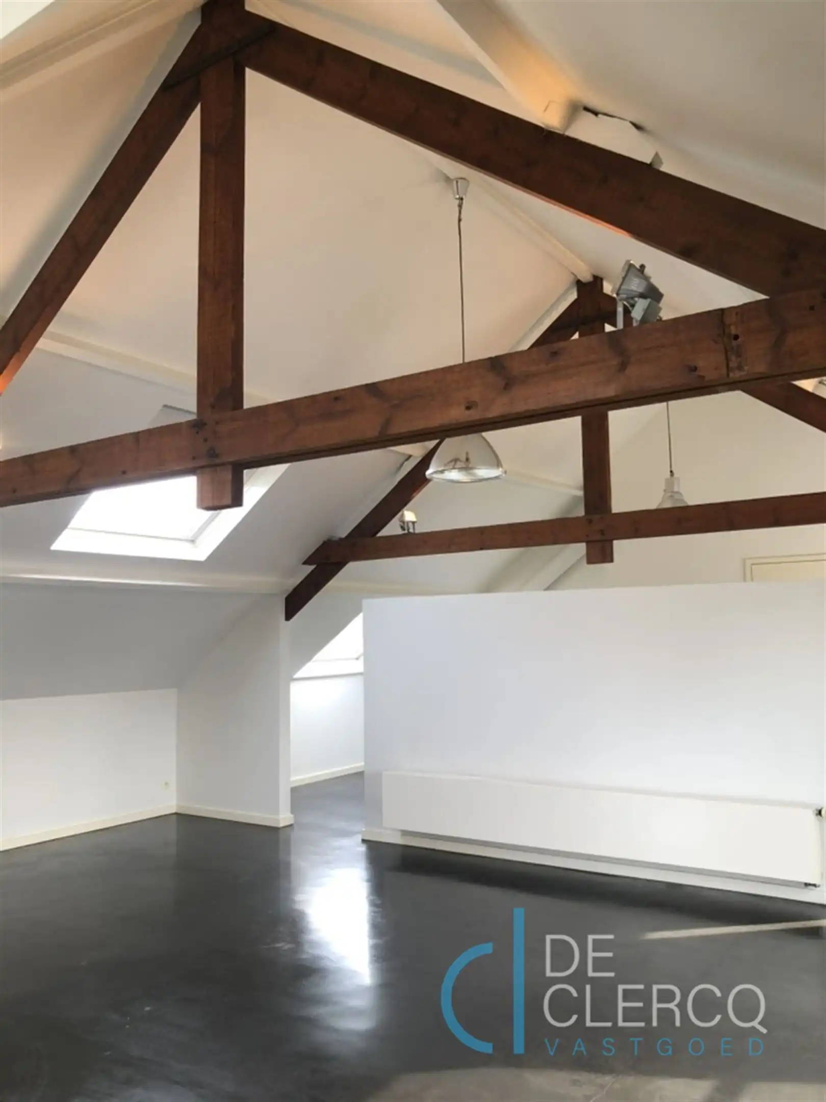 Toffe studio TE HUUR in het centrum van Lochristi! foto 2