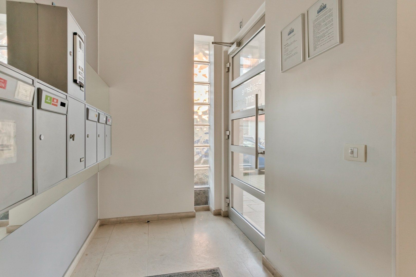 Centraal gelegen appartement met mooi zicht foto 14