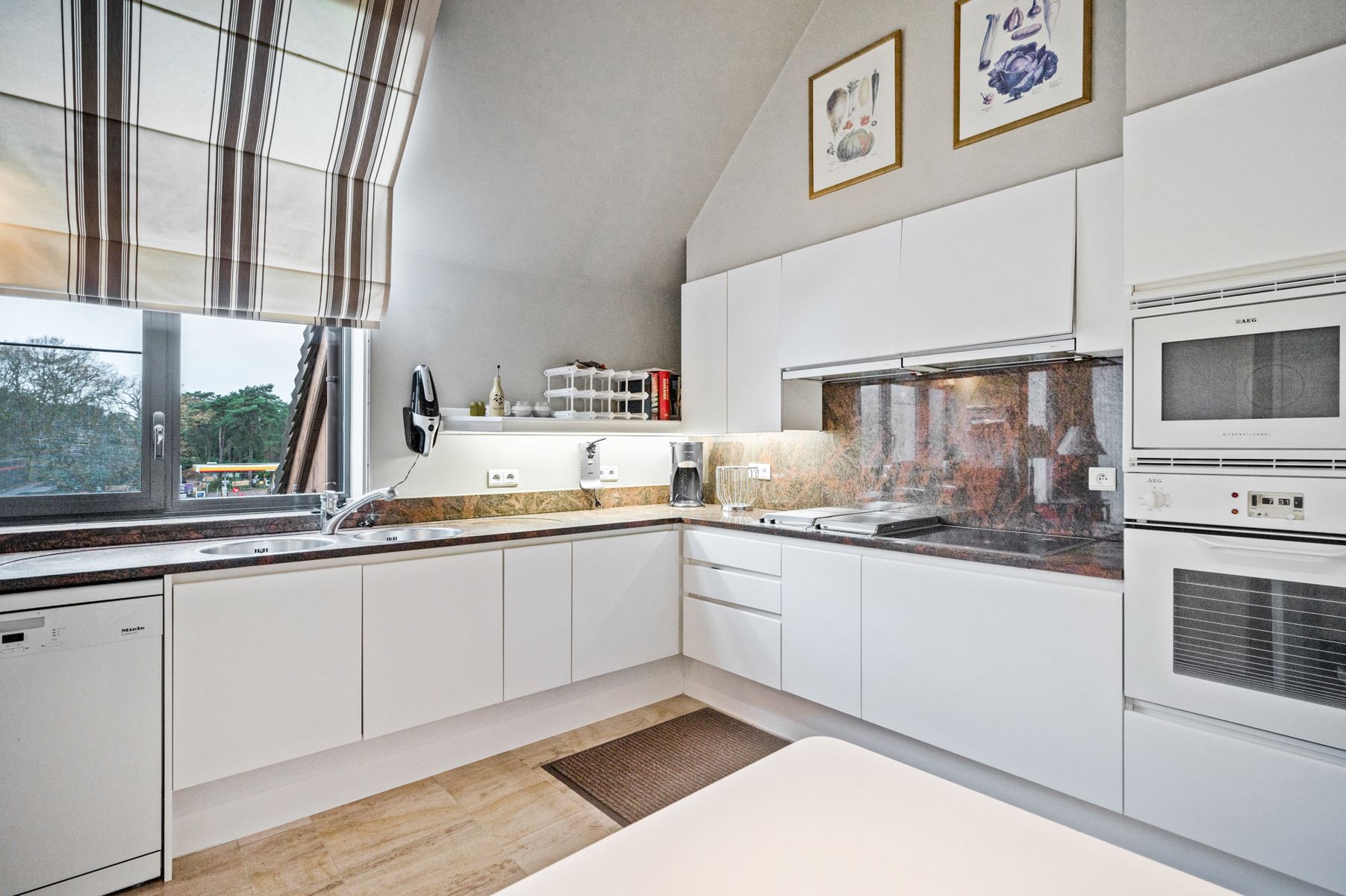 Ruim duplex appartement in het centrum van Schilde foto 14