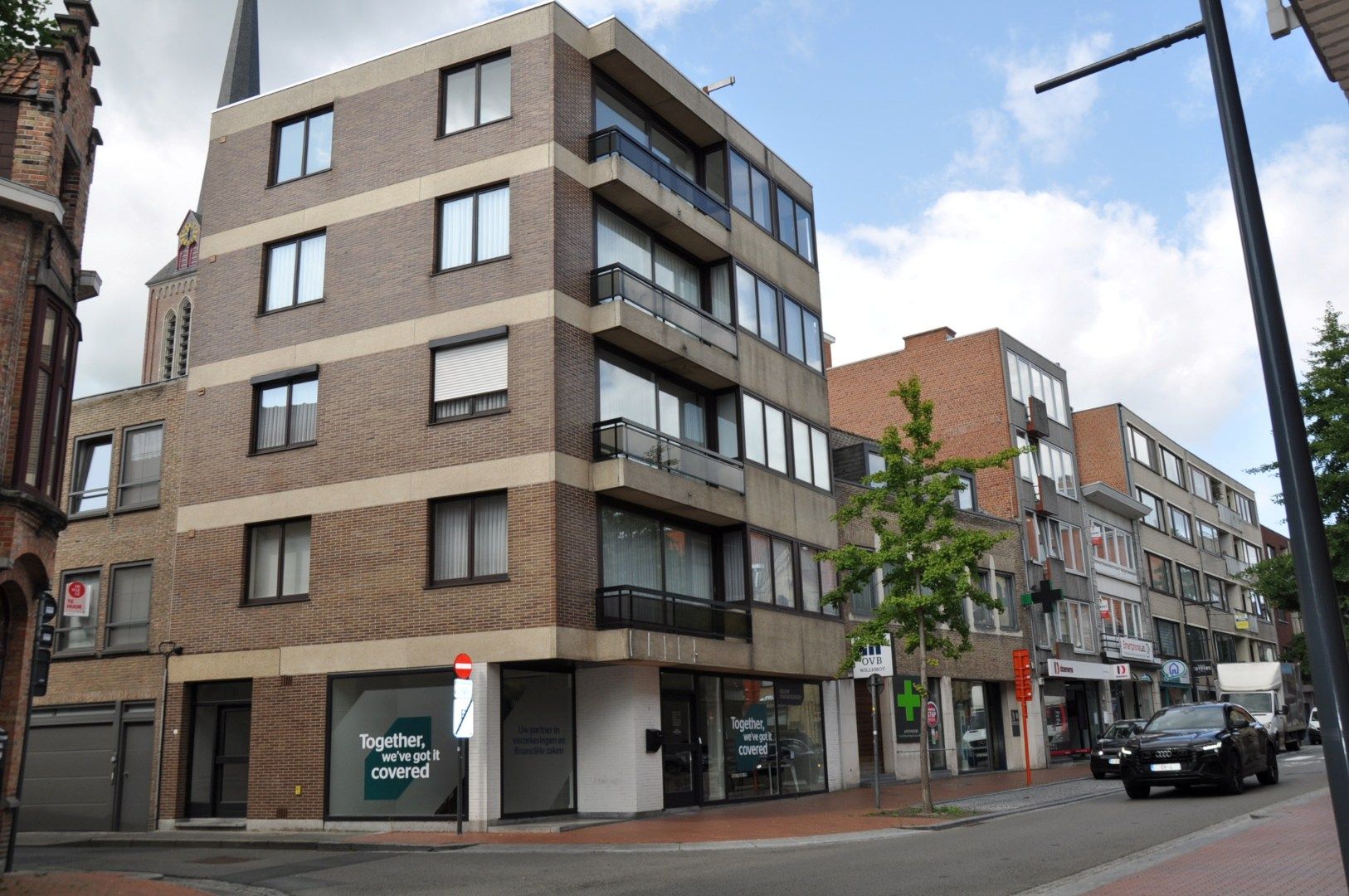 Ruim en verzorgd appartement met twee slaapkamers - centrale ligging. foto {{pictureIndex}}
