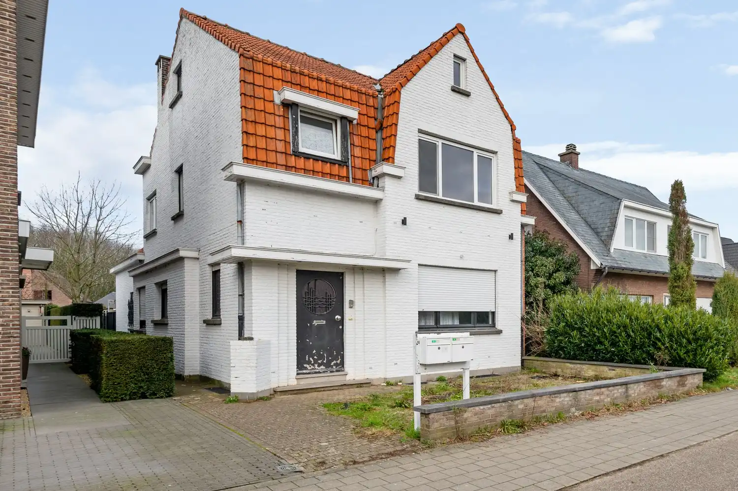 Hoofdfoto van de publicatie: Opbrengsteigendom met twee entiteiten nabij het centrum van Broechem