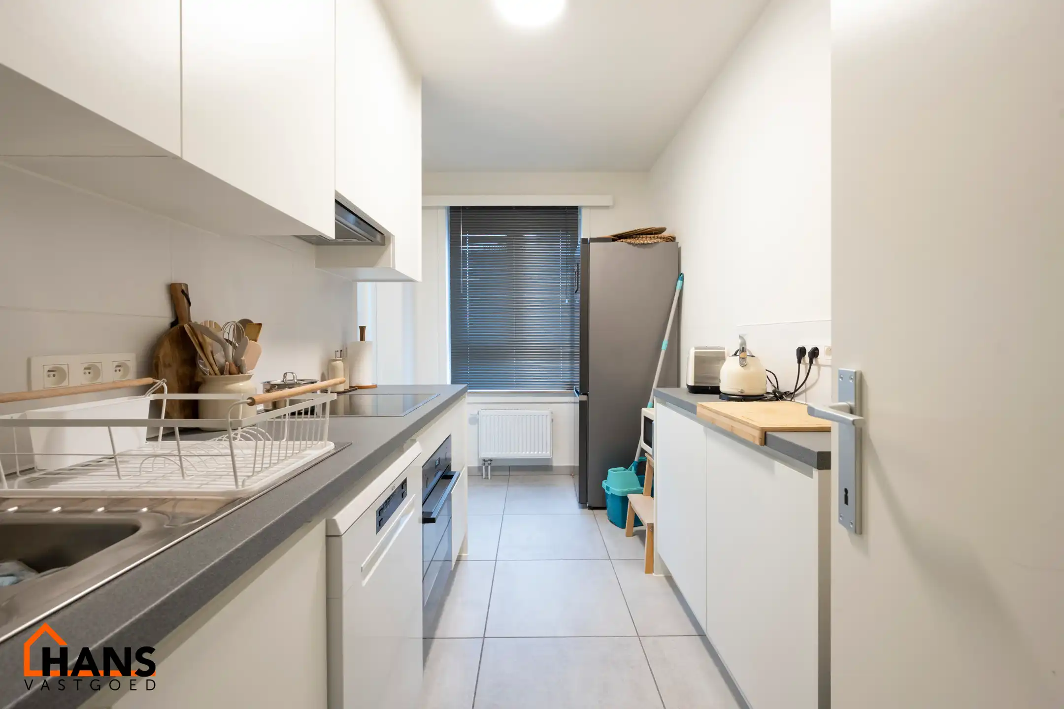 Recent gerenoveerd appartement op de 2de verdieping met optionele garagebox. foto 4