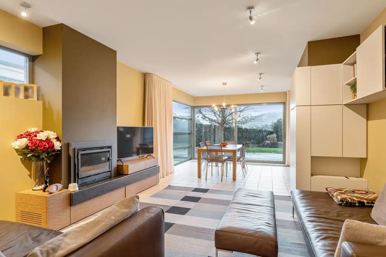 Moderne en energiezuinige driegevelwoning met 5 slaapkamers, een dressing, een garage en een tuin nabij het Provinciedomein te Kessel-Lo! foto 2