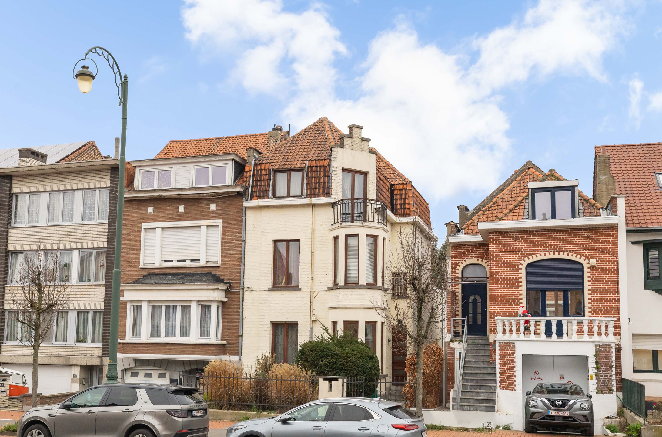 Hoofdfoto van de publicatie: Huis met potentieel voor verkaveling van het terrein