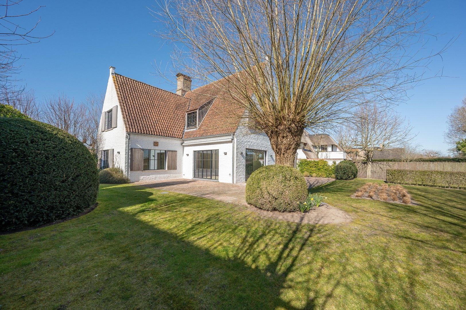 Alleenstaande villa genietend van prachtige open zichten op de polders. foto 17