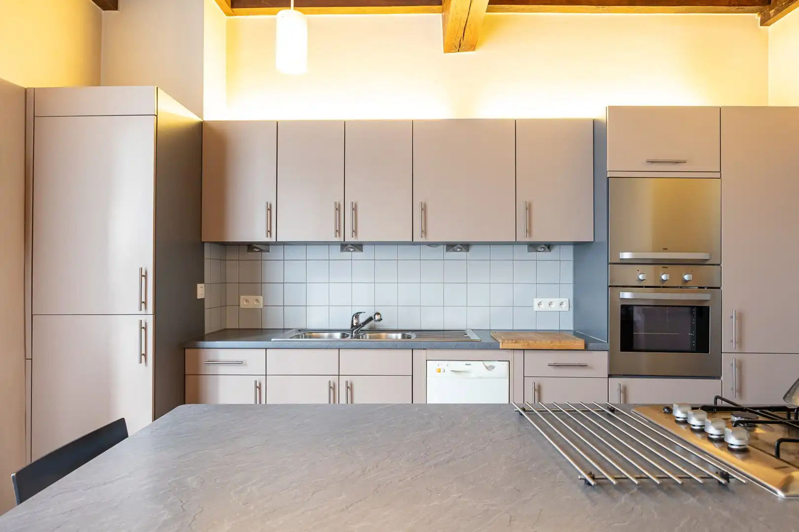 TRAPGEVELWONING MET TUIN foto 17