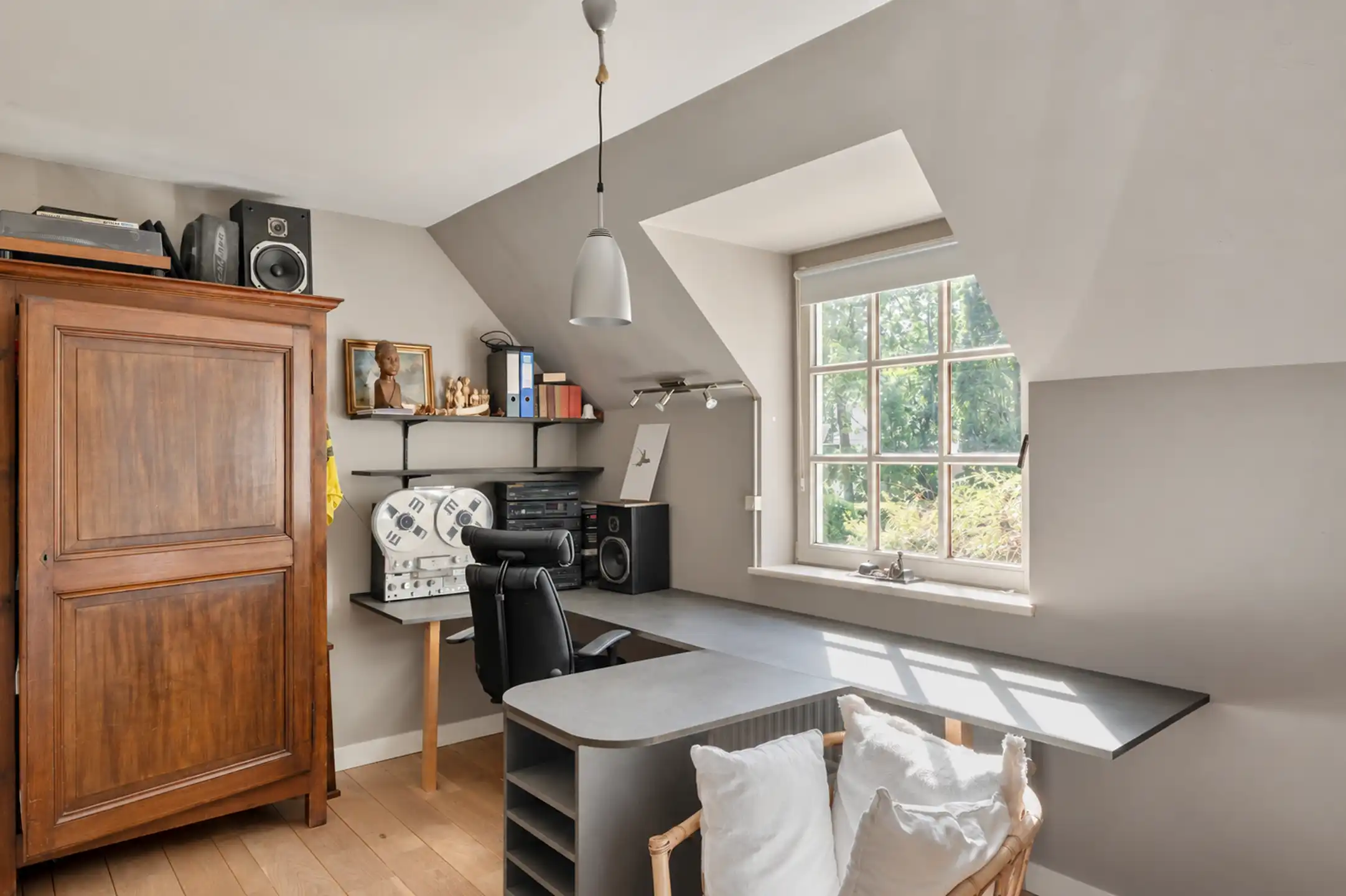 Tijdloze villa op mooi perceel van ca. 1.841m² in een uiterst rustige omgeving in Brasschaat! foto 11