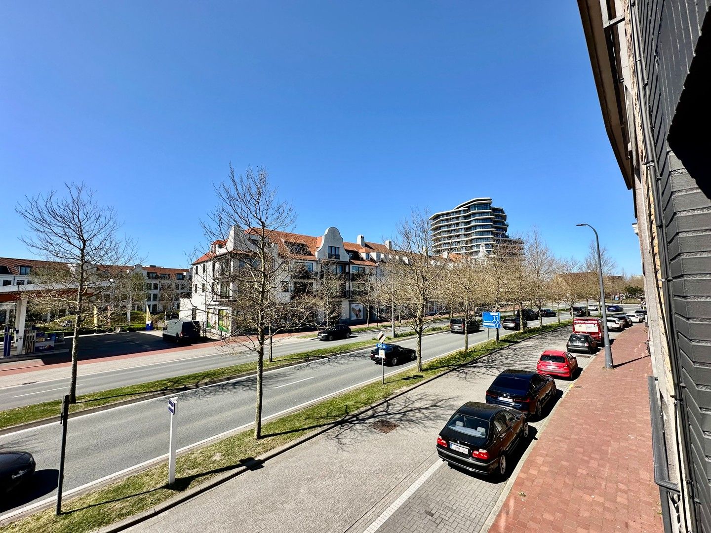 Aangenaam appartement genietend van open zichten, vlakbij het centrum van Knokke. foto 3