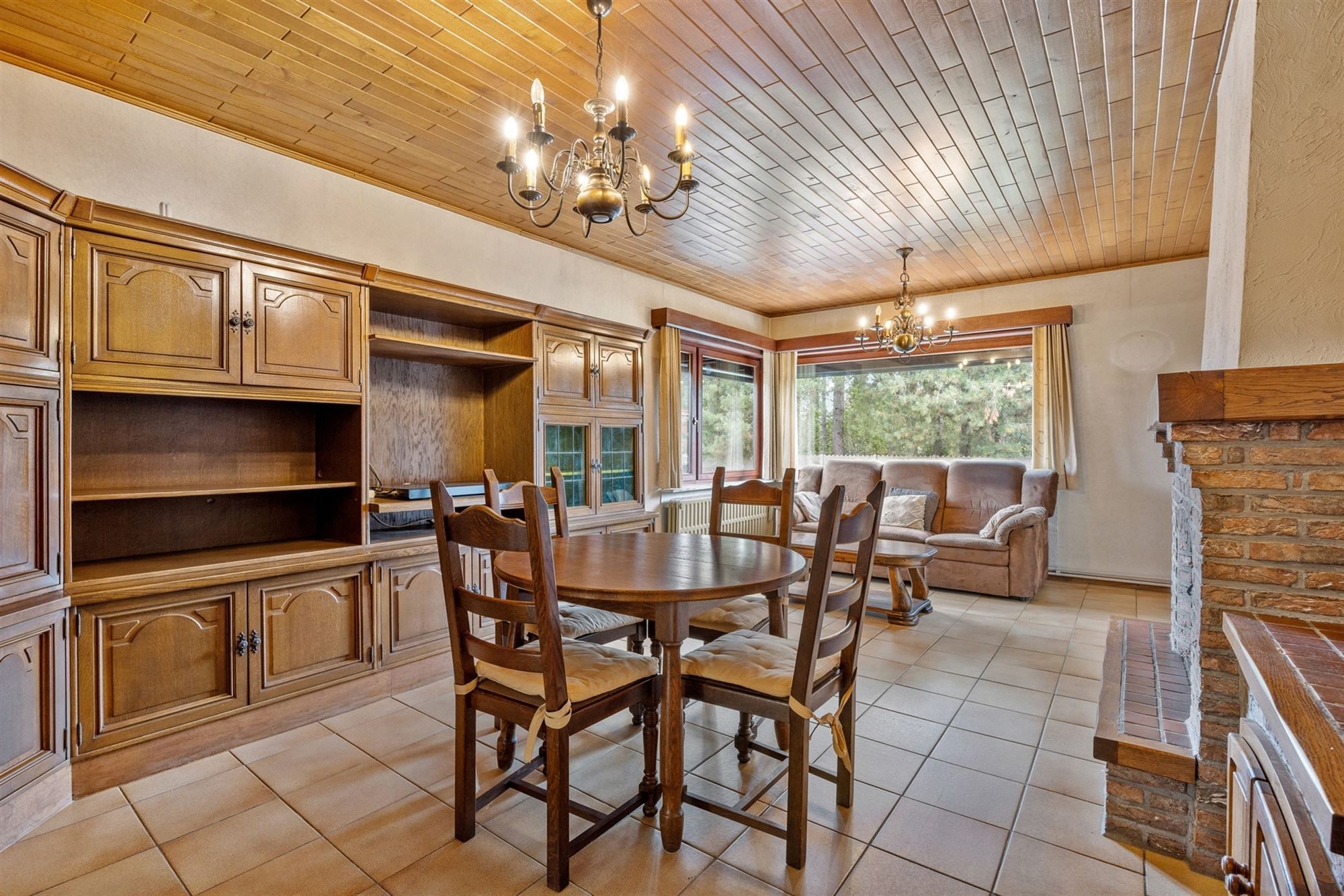 PERFECT ONDERHOUDEN GELIJKVLOERSE WONING OP IDEALE LIGGING foto 2
