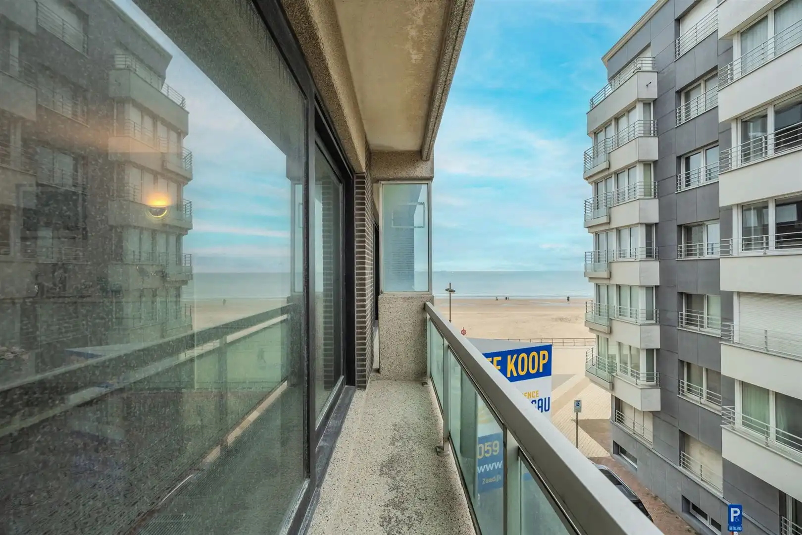 verzorgd appartement met lateraal zeezicht in residentie Falcon foto 4