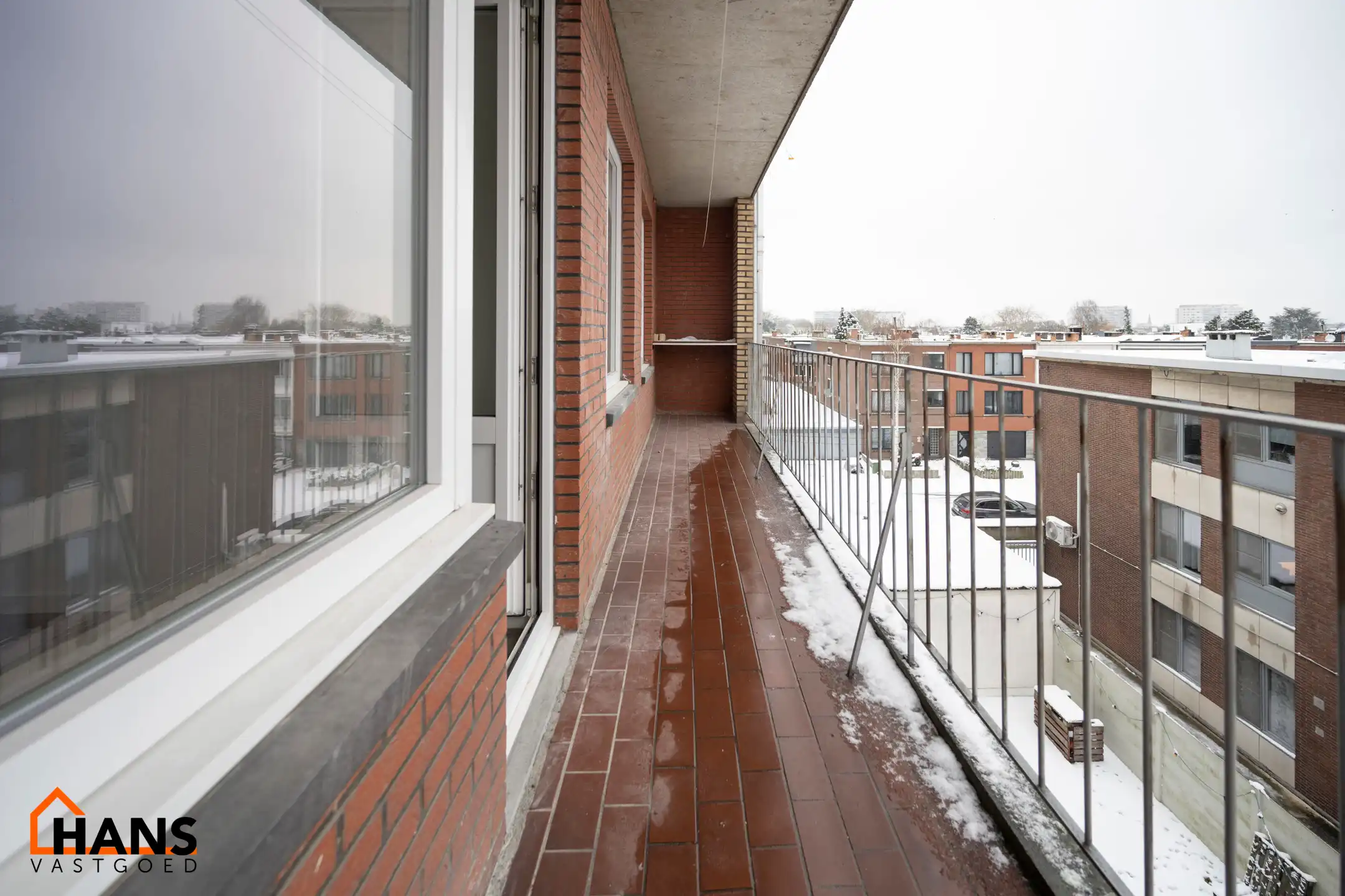 Gerenoveerd appartement met garage foto 15