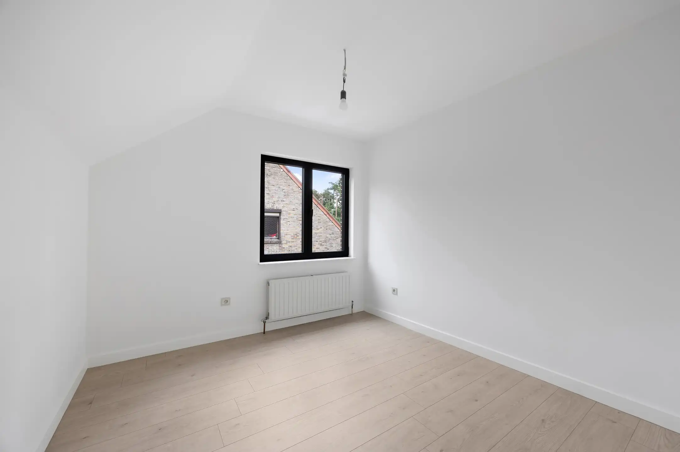 Grotendeels gerenoveerde woning met veel mogelijkheden foto 11