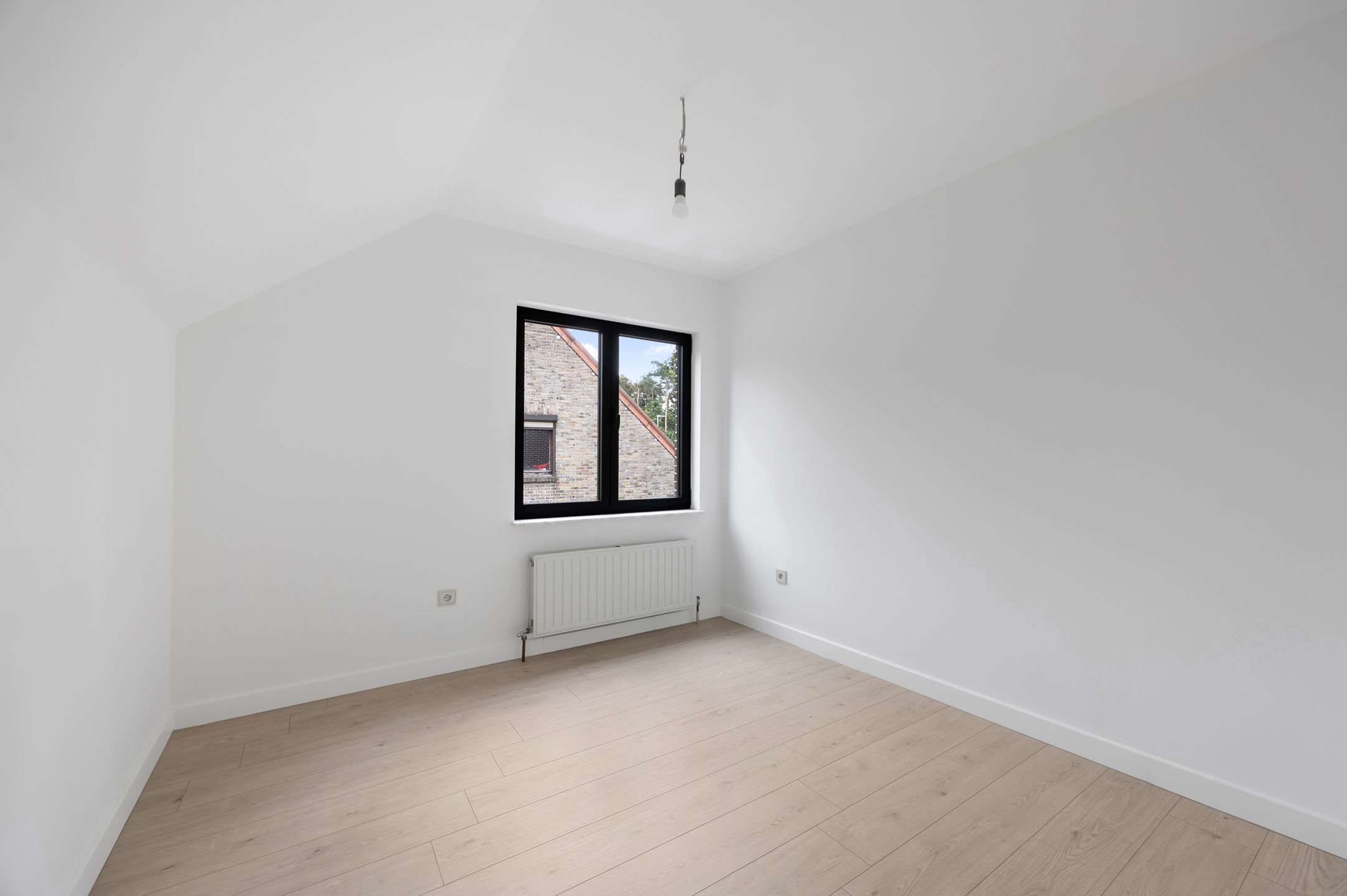 Grotendeels gerenoveerde woning met veel mogelijkheden foto 11