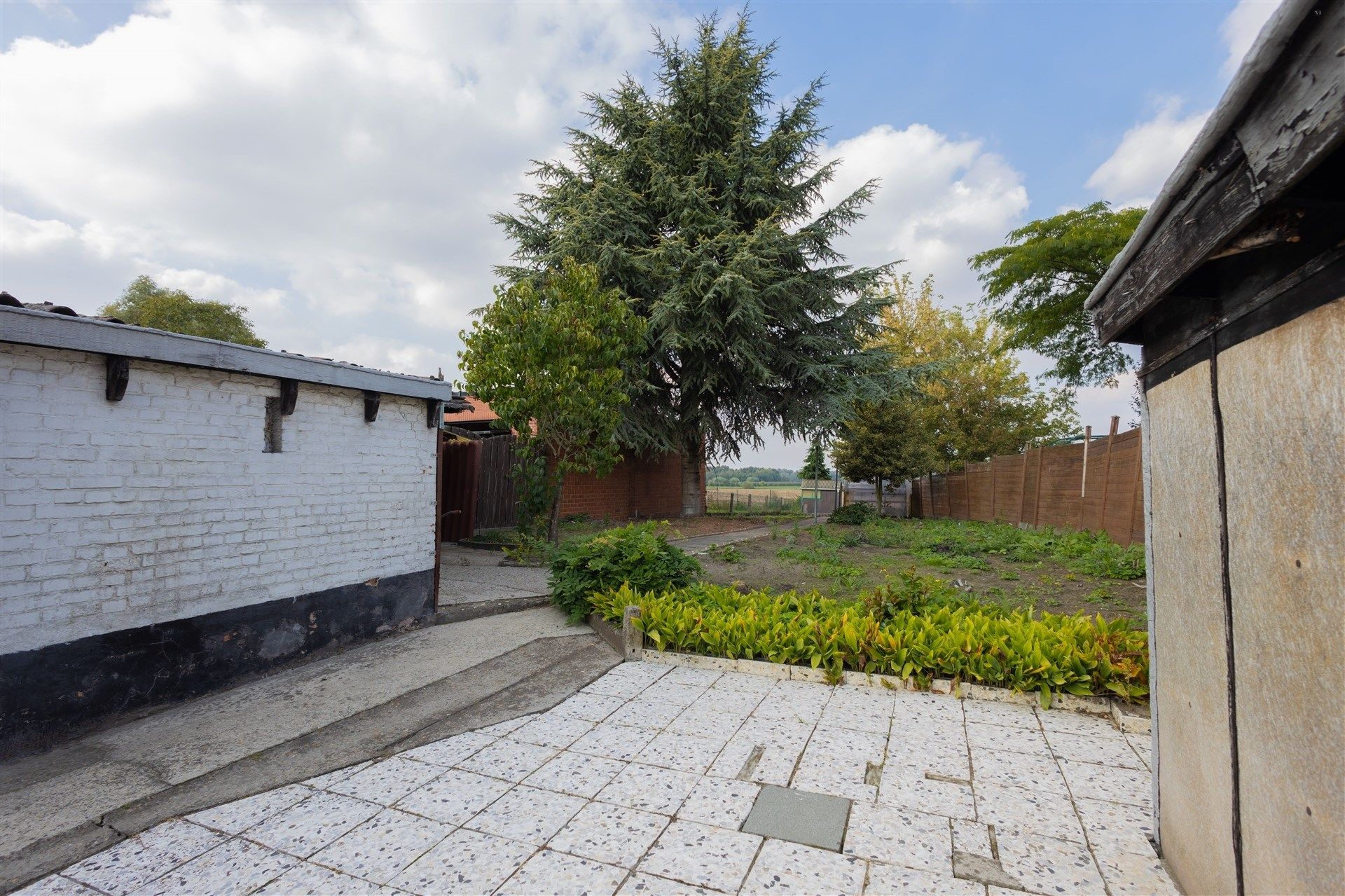 Half open bebouwing op 610m² foto 2