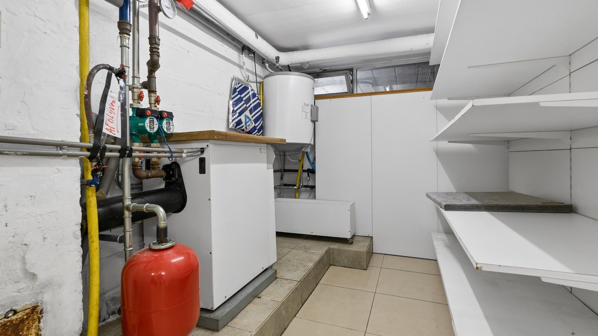 Zeer landelijk gelegen woning met praktijkruimte op een perceel van 19a72ca foto 25
