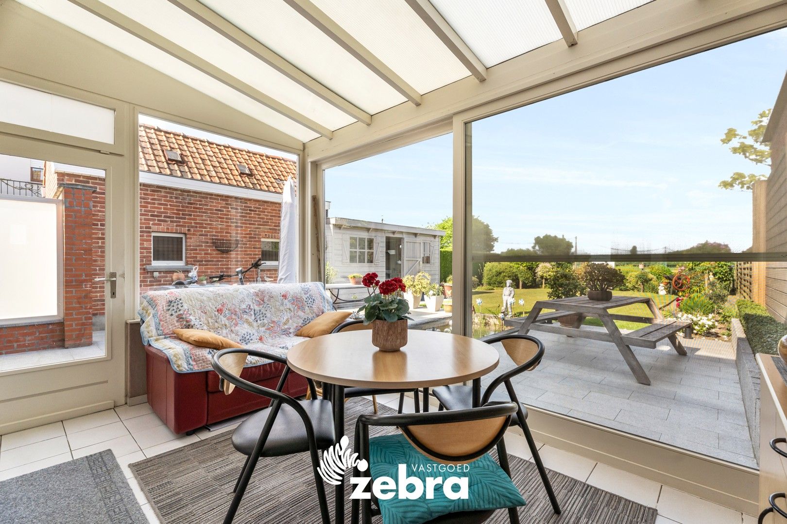 Instapklare HOB met garage te Izegem! foto 8