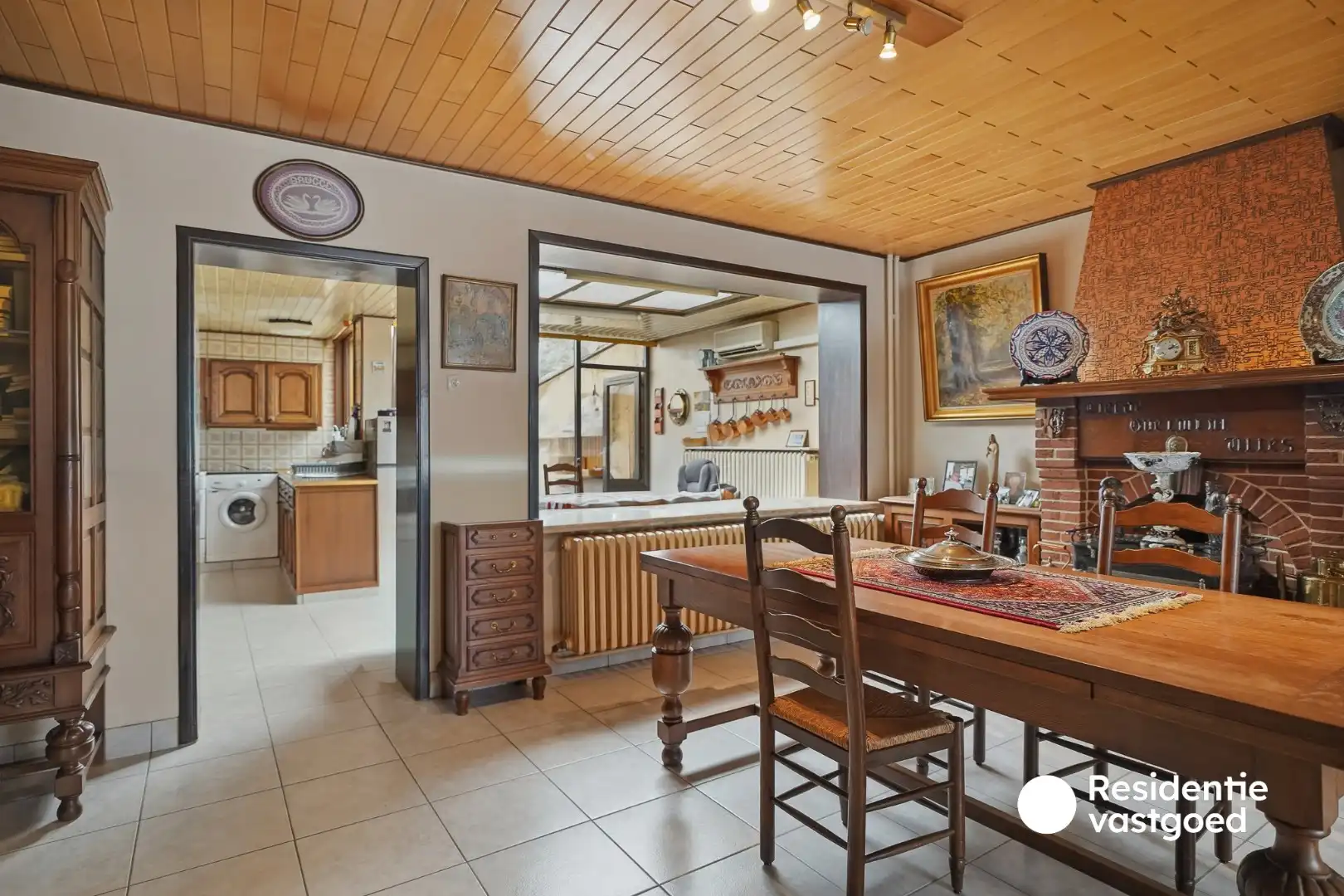 Ruime gezinswoning met zonnige tuin nabij Brugse binnenstad foto 2