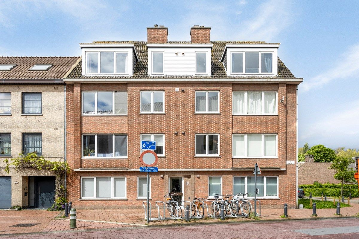 2 slaapkamer appartement gelegen in een rustige straat te Sint-Amandsberg foto 2