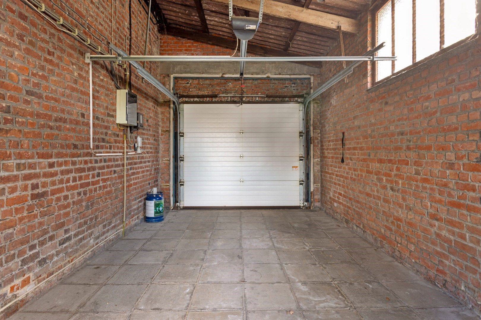 Landelijk gelegen woning met garage op 493 m²! foto 12