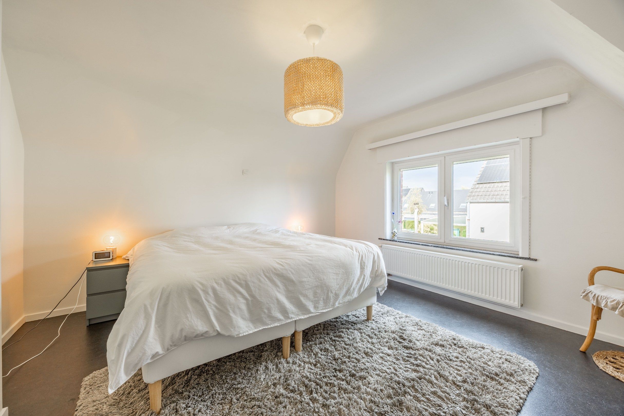 INSTAPKLARE GEZINSWONING MET GARAGE foto 19