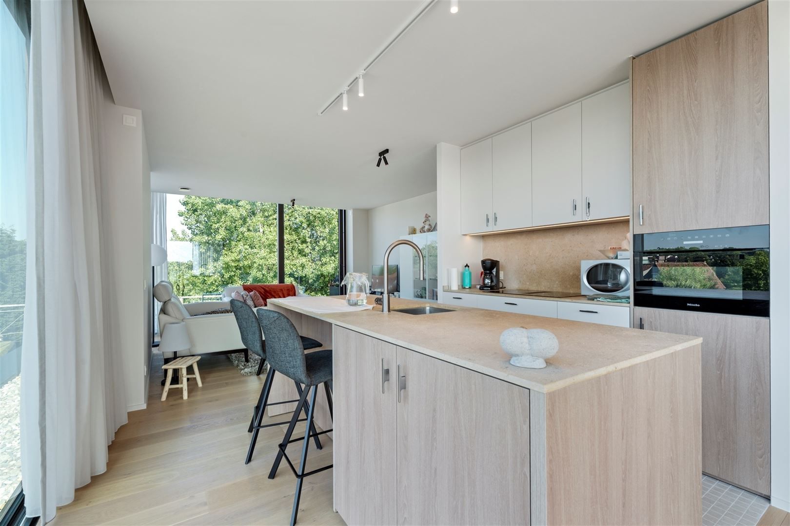 Splinternieuwe penthouse met grote terrassen in topgebouw foto 12