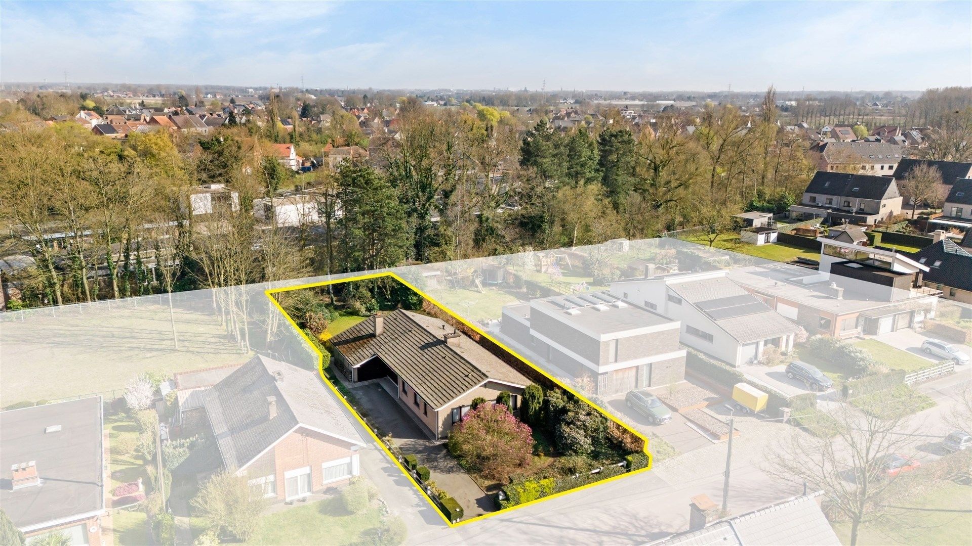 Uitstekend gelegen gezinswoning (type bungalow) met 4 slaapkamers, garage en een aangename tuin (1.067m²) foto 34
