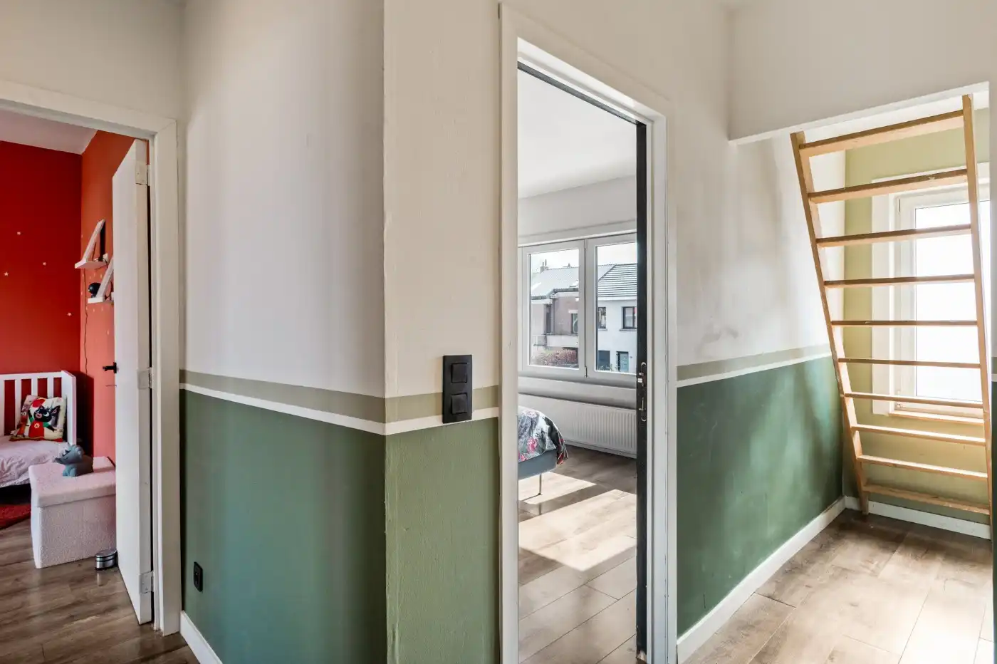 Gerenoveerde, instapklare woning met 2 à 3 slpk. en tuin foto 17