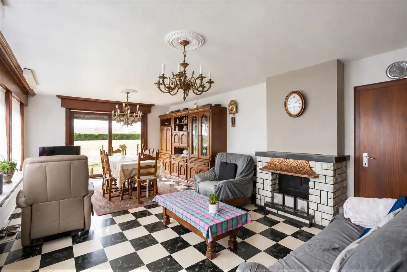 Ruime woning met landelijk uitzicht op een perceel van 1.962 m² in Spiere-Helkijn! foto 4
