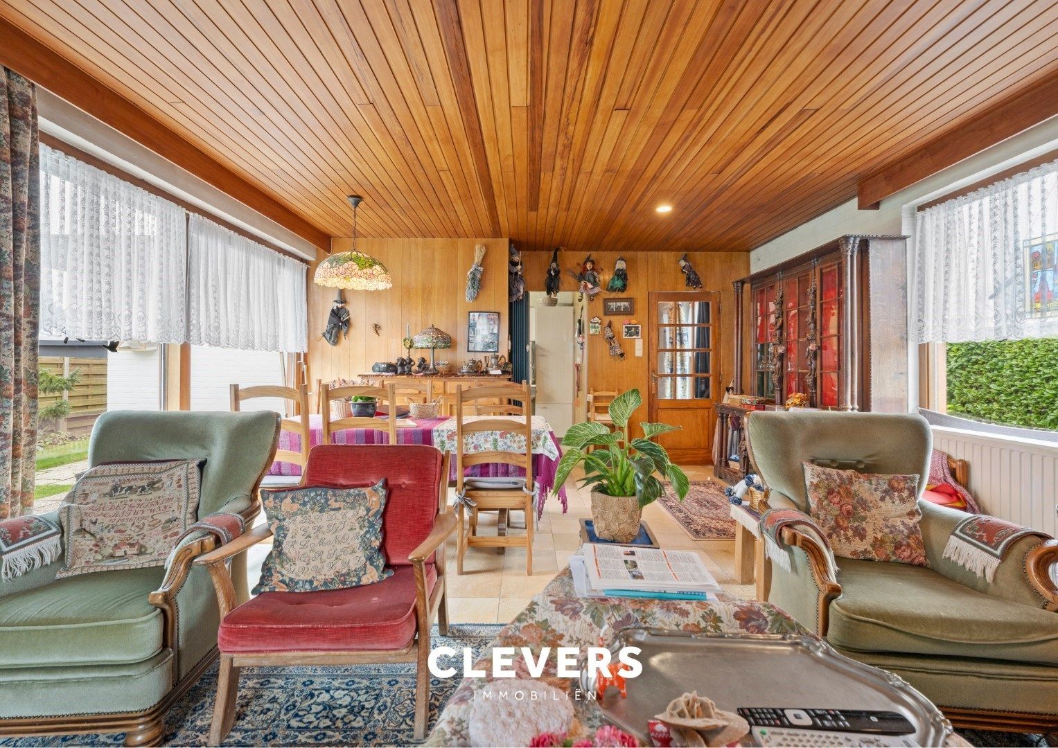 Vrijstaande, charmante woning (type bungalow) met tuin foto 3