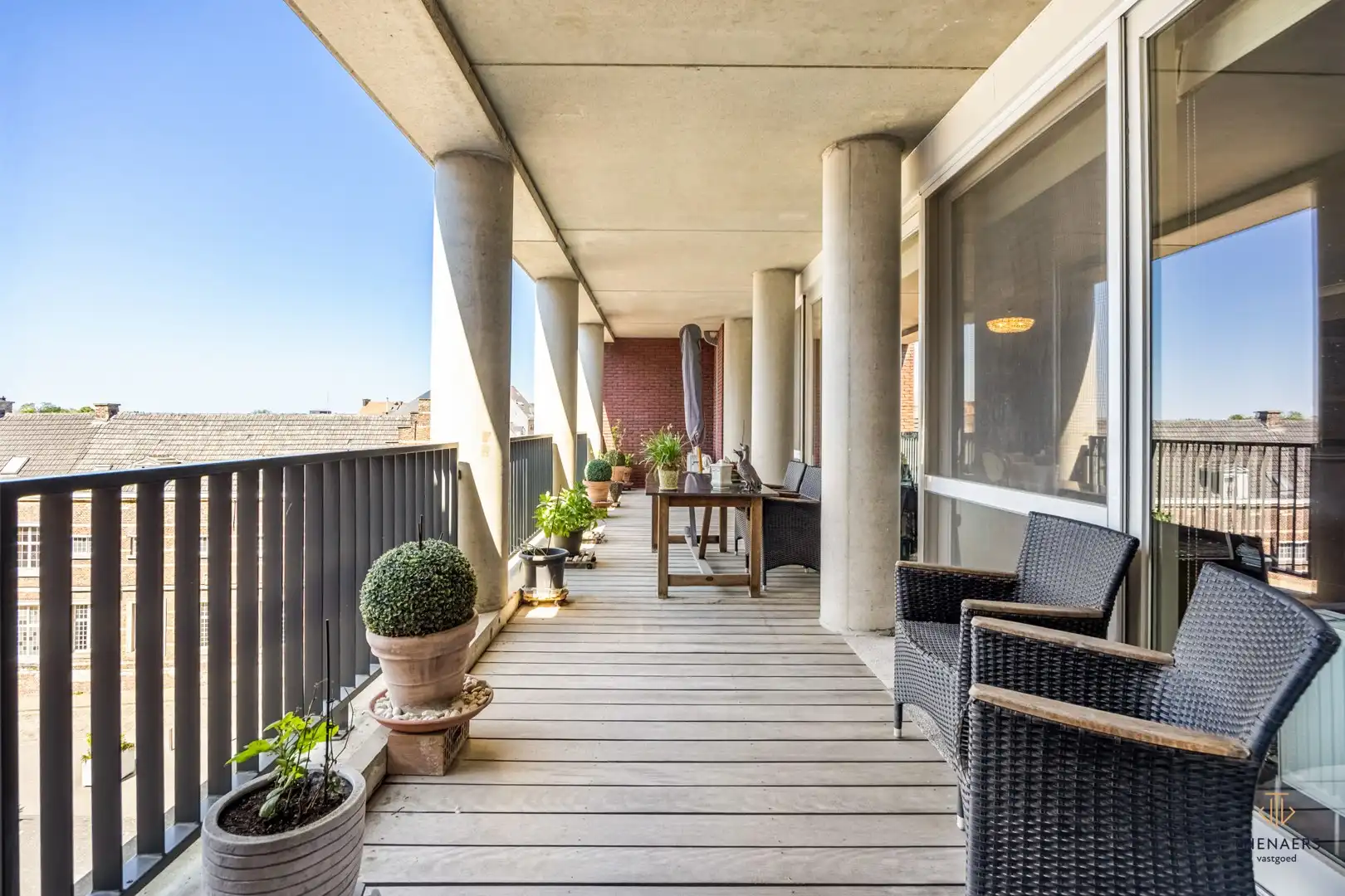 Zeer ruim appartement met 3 slaapkamers & 1 autostaanplaats op toplocatie. foto 9