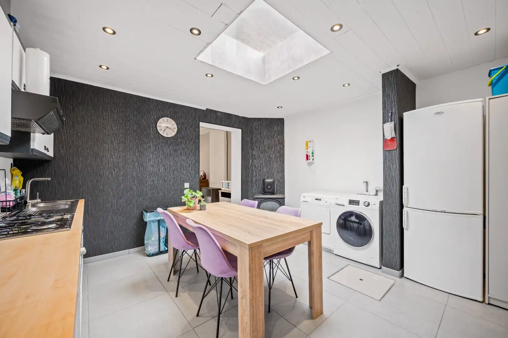 Af te werken rijwoning op de Tiense stadsrand foto 10