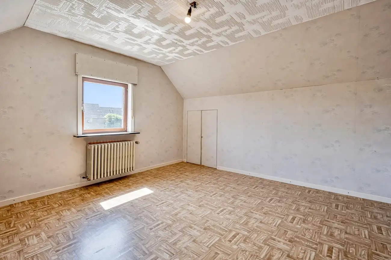 IN OPTIE!! Volledig te renoveren open woning met ruime afzonderlijke garage en tuin op een toplocatie nabij Oude Bareel in Sint-Amandsberg/Oostakker! foto 23