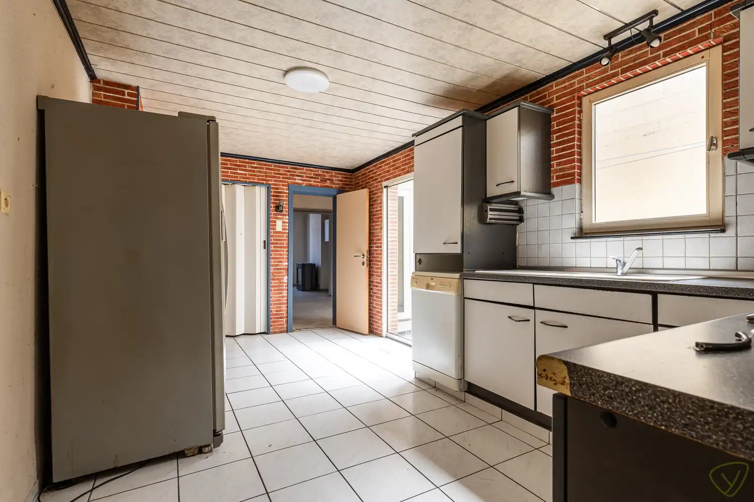 Ruime woning met potentieel en gunstige ligging te Eeklo foto 10