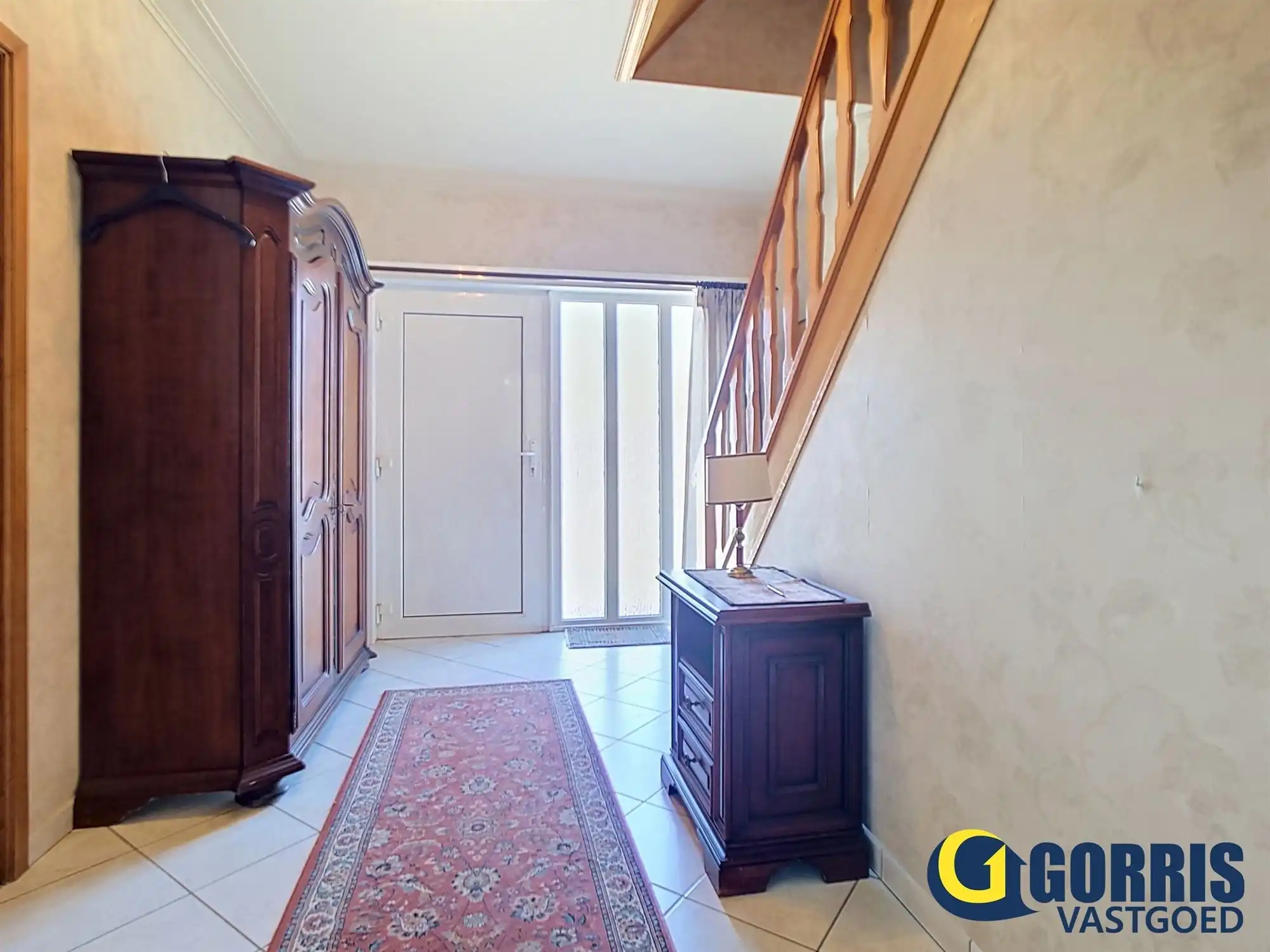 Ontdek deze ruime woning met centrale ligging in het centrum van Heist-op-den-Berg! foto 2