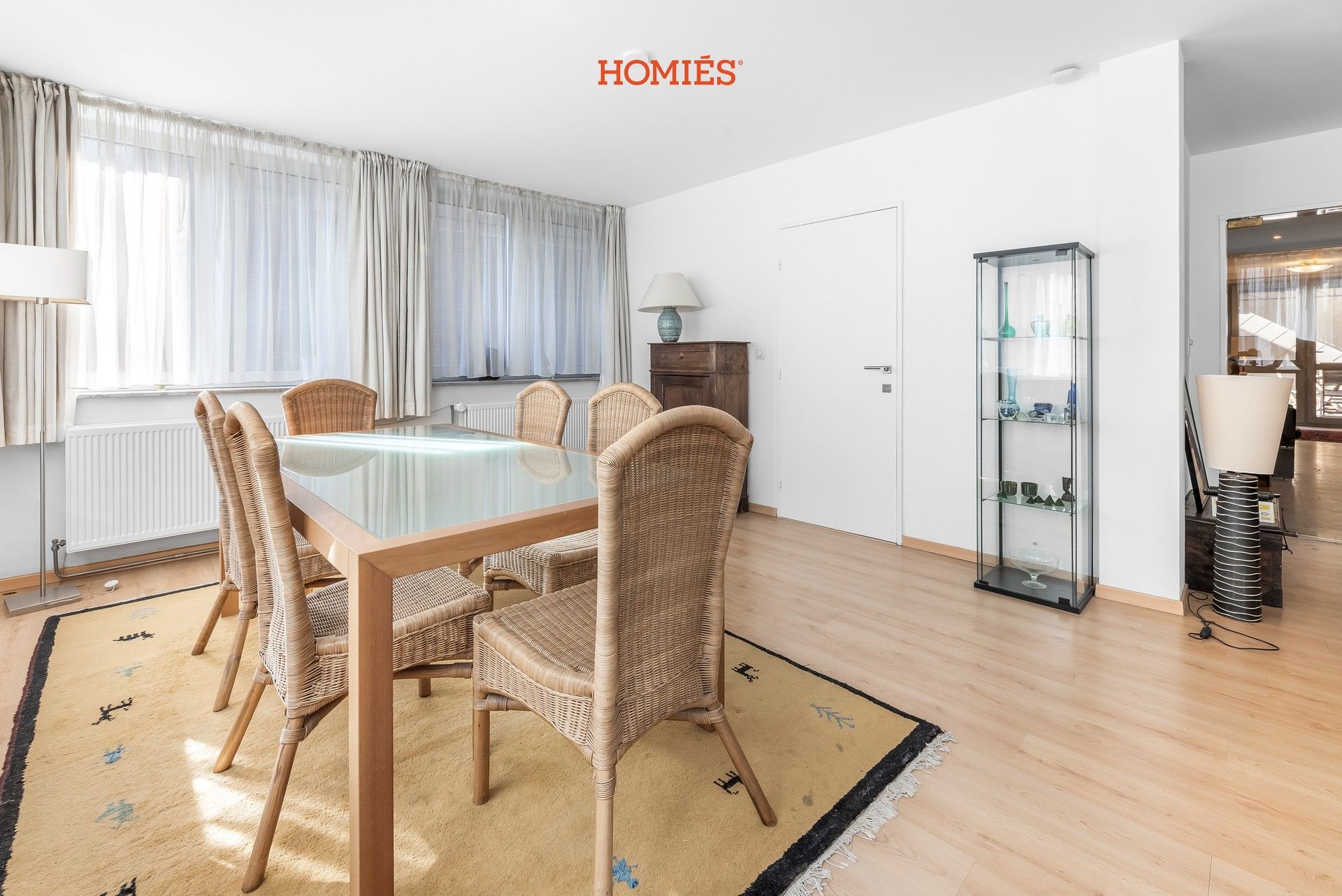 Bemeubeld 2-slpk appartement met riant terras en garagebox foto 7