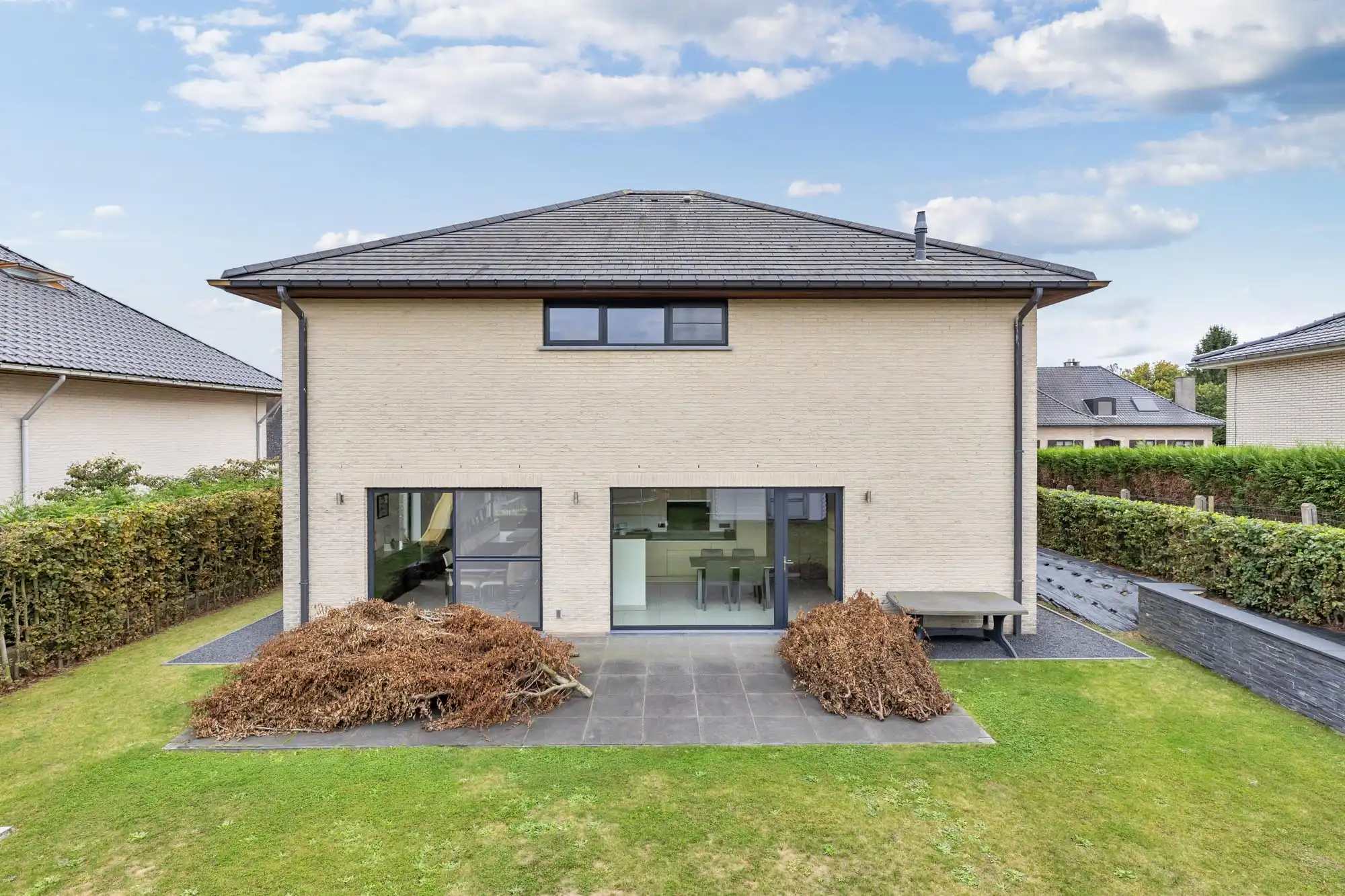 Landelijk gelegen villa met 4 slaapkamers te Pajottegem foto 24