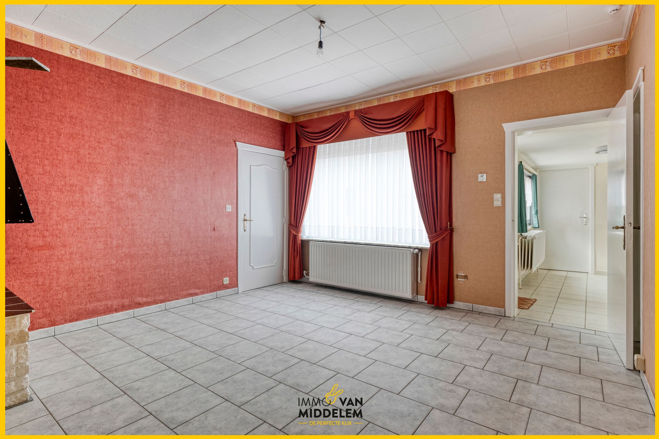 STARTERSWONING MET 2 KAMERS GARAGE EN KOER  foto 4