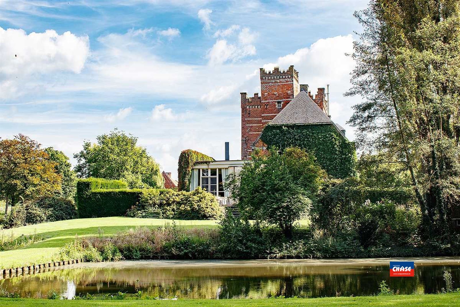 Charmant kasteel met vier slaapkamers gelegen in uniek domein foto 4