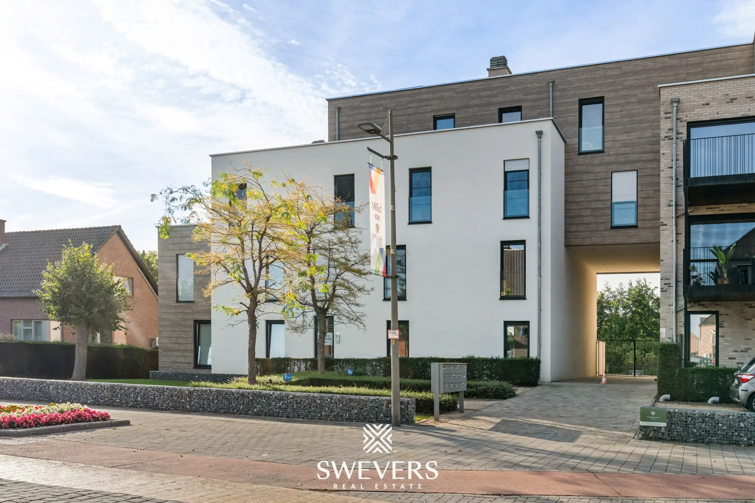 Appartement met twee autostaanplaatsen en terras met uitzicht op prachtige binnentuin foto 19