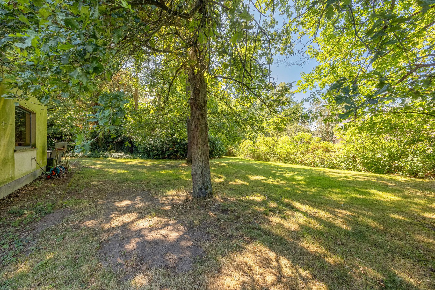 Ruime en lichtrijke villa met 4 à 5 slaapkamers en zwembad foto 28